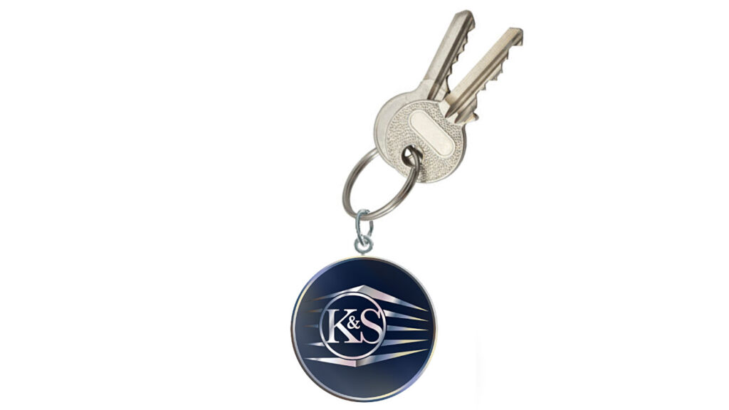 Schlüssel mit Logo-Anhänger